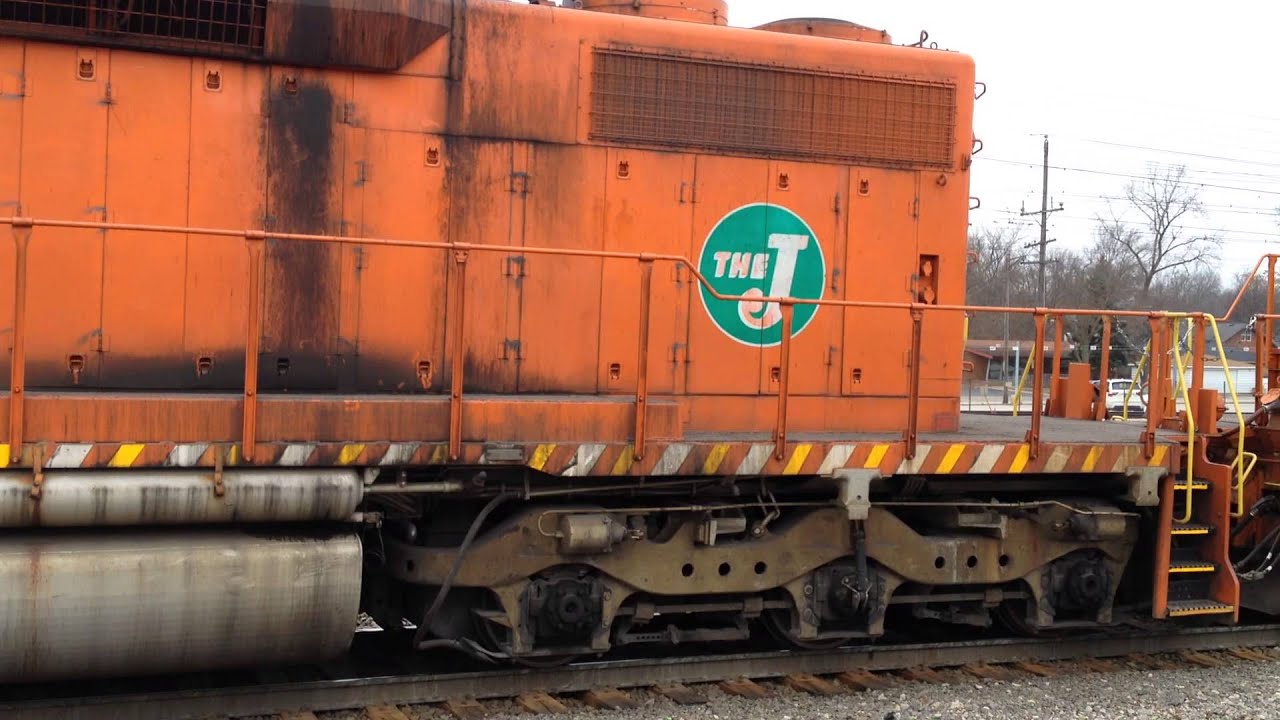 Elgin Joliet & Eastern SD38-2's Sing At Homewood, IL on 12/21/2014 Part 2