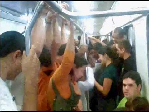Encochada no onibus