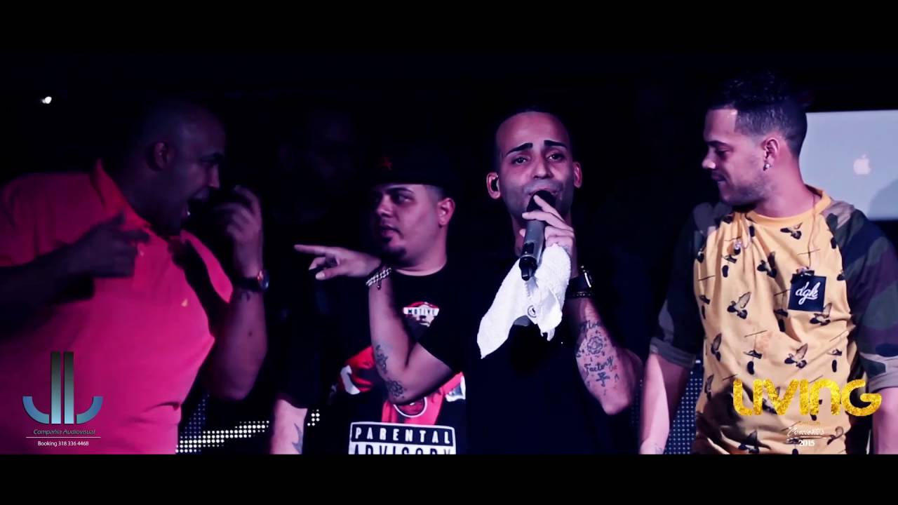 Estamos aqui - Arcangel (( en vivo Living night club cali ))