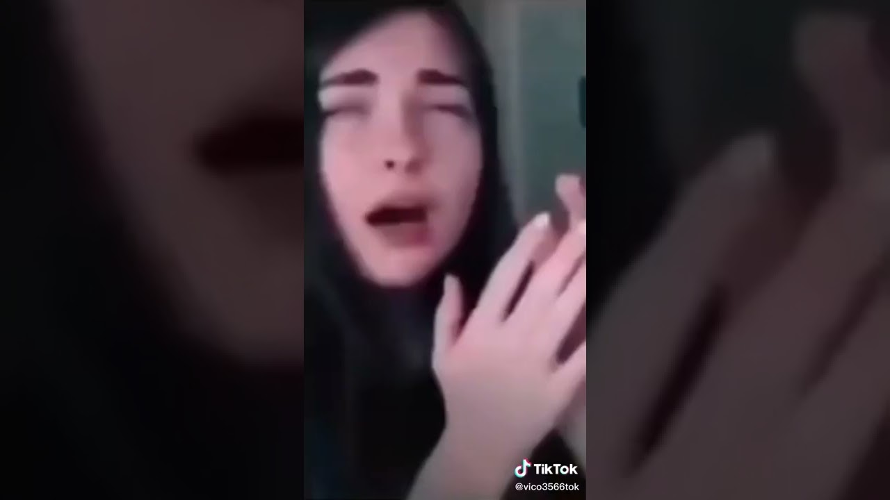 ESTORNUDO GEMIDO  XD