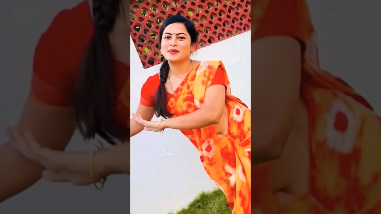 Ethirneechal serial madhumitah navel show hot #navel #madhumita #sexy #shorts #viral #sareenavel