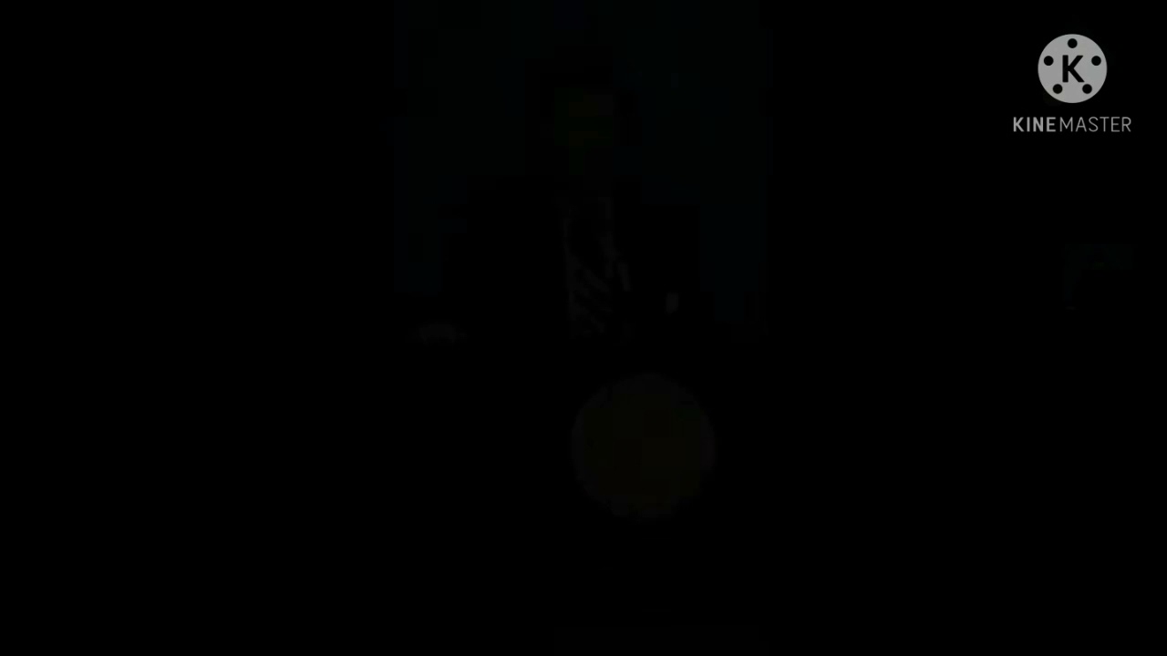 eu dançando tamtam de saia curta 😈