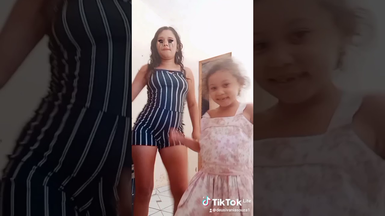 Eu minha filha  dançando engraçado
