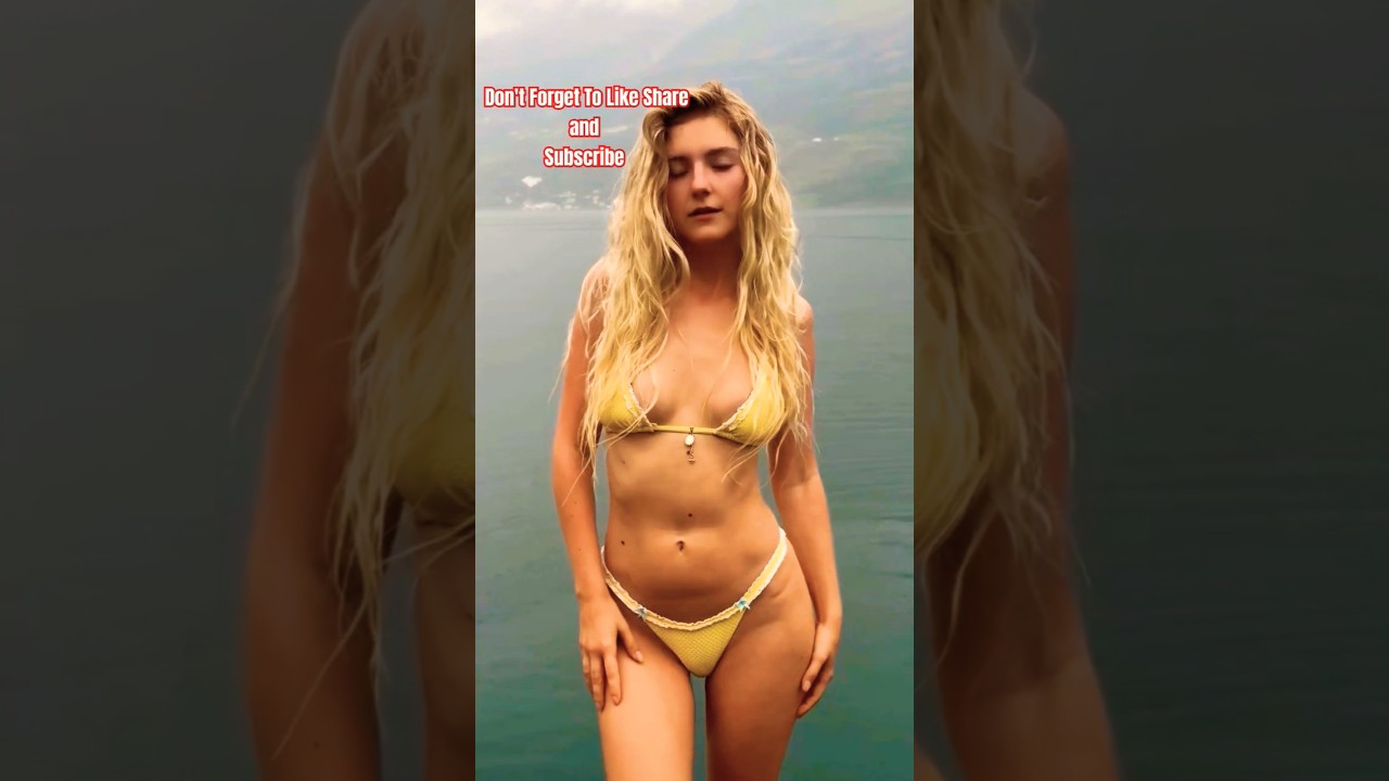Eva Elfie Sexy bikini pose hot