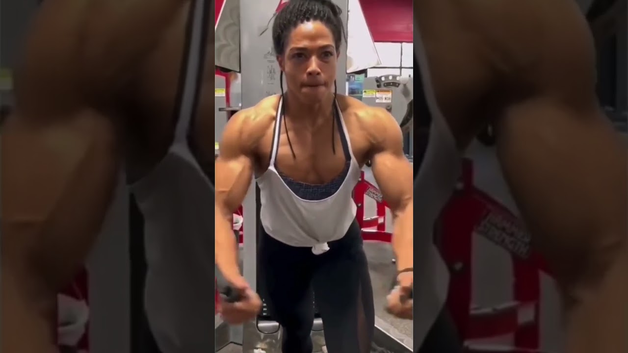 Extremely Muscular Women | Chest Workout 🙈 Muscle Girl💪 Huge Fbb Flex Pecs #shorts #gym #viral