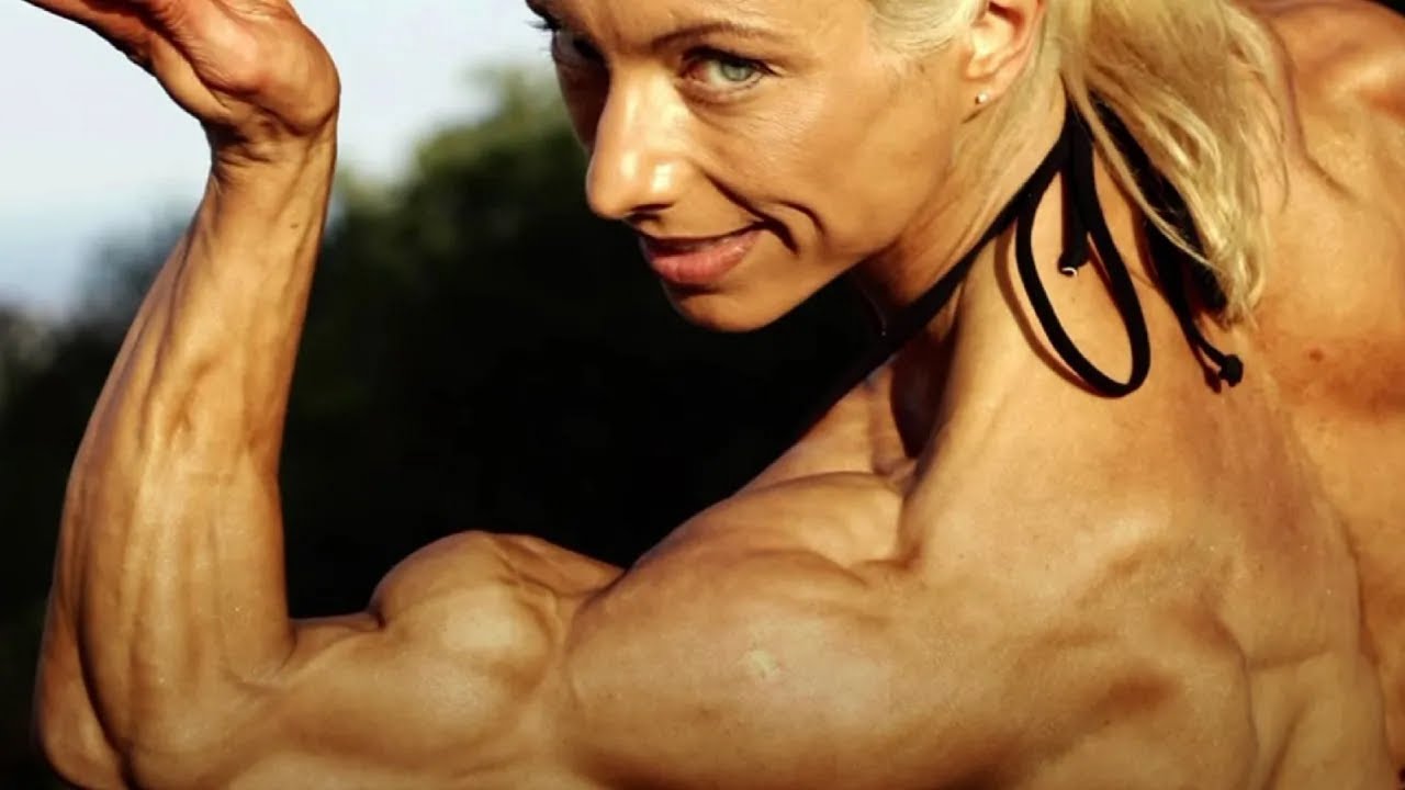 FBB Johanna Dejager - Sunset Muscle