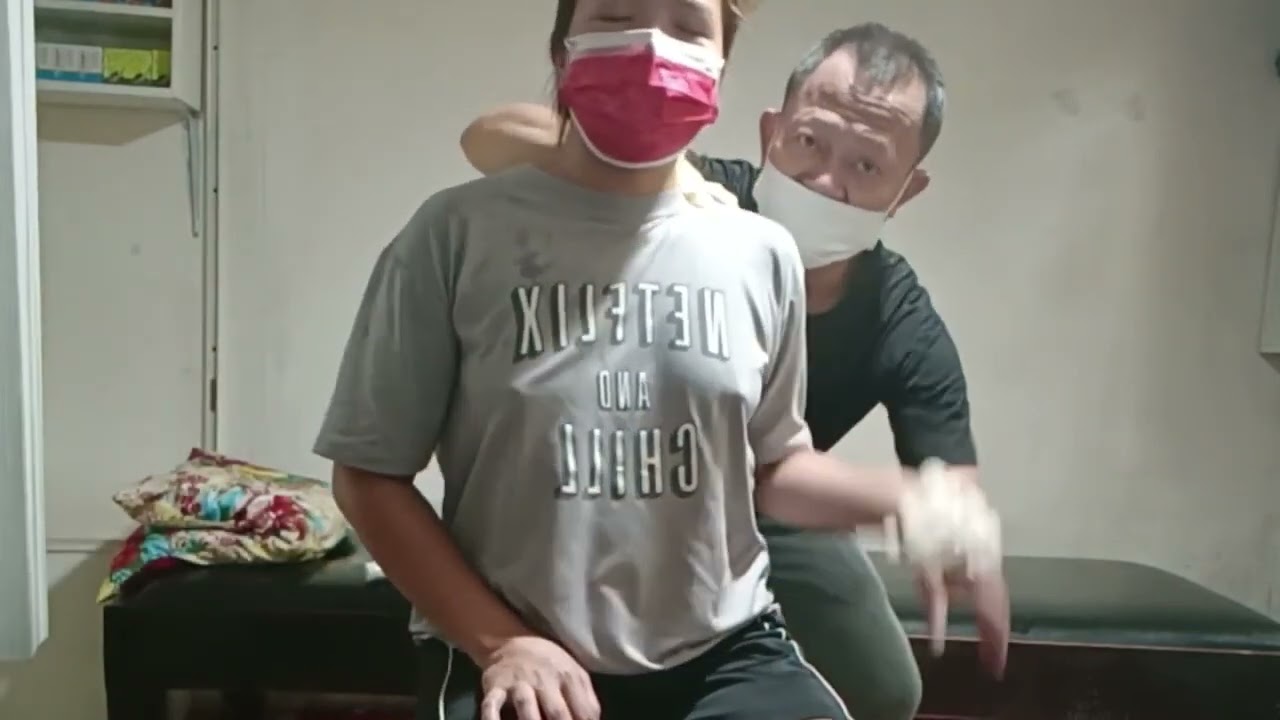 Filipino Massage - Getting Our First Real Filipino Massage!