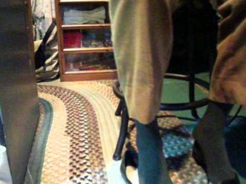 Fioni d'Orsay flats shoeplay in green stockings 24jan15b