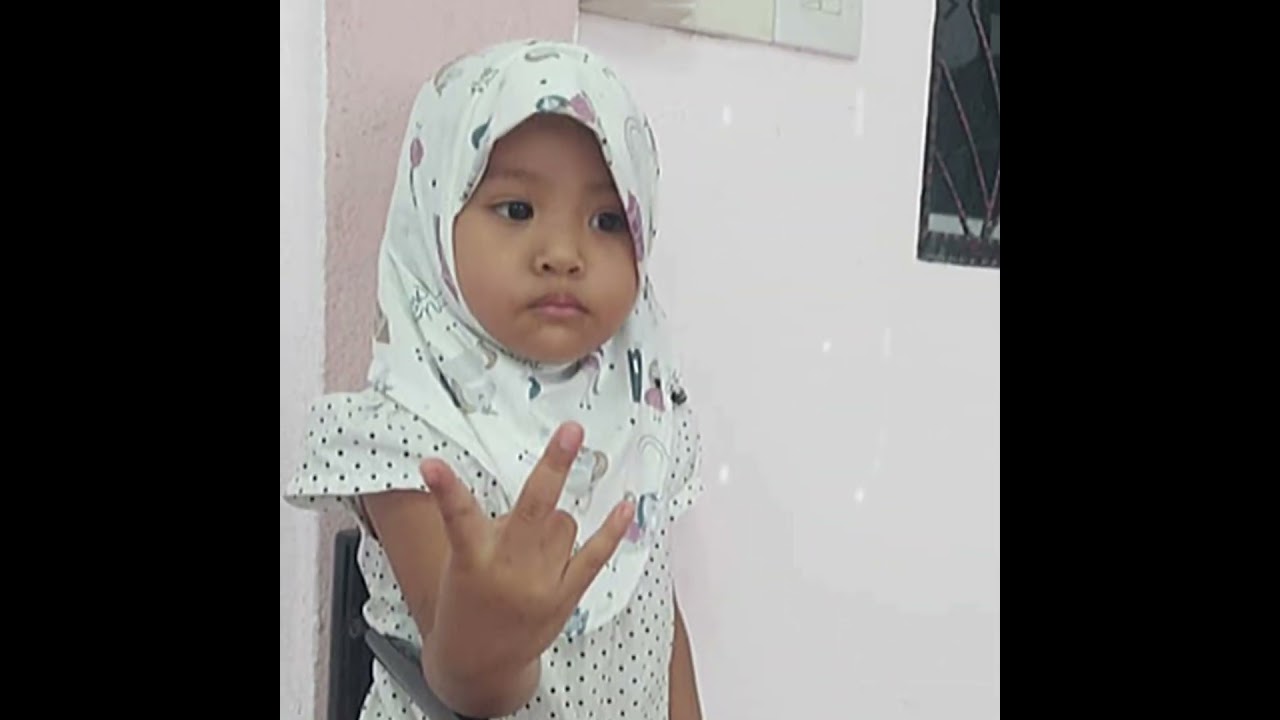 First time tengok rara pakai tudung , comell 🎀