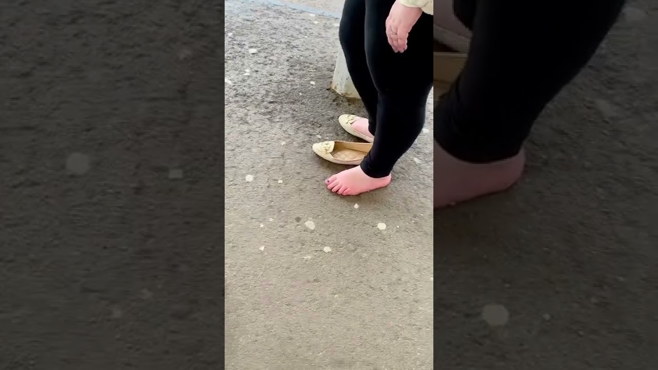 Flats shoeplay