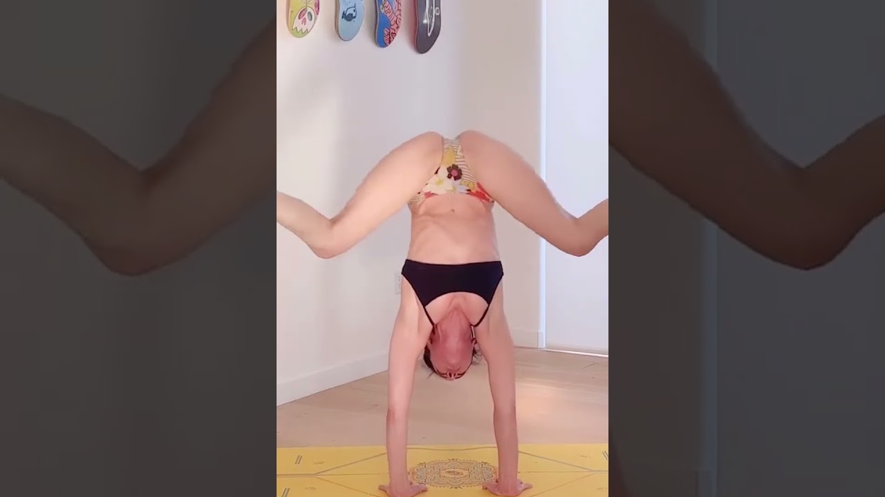 Flexible Yoga Stretching Split #shorts