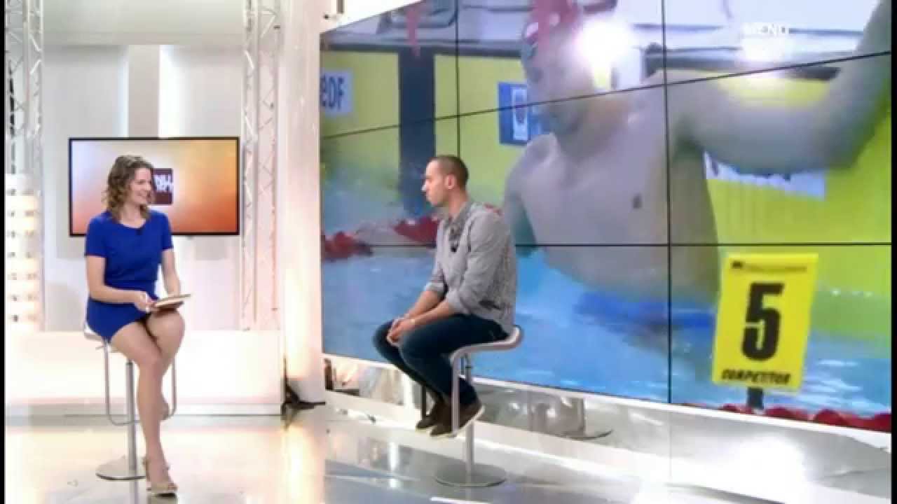 France Pierron hot legs - L'Equipe 21 - 04/06/15