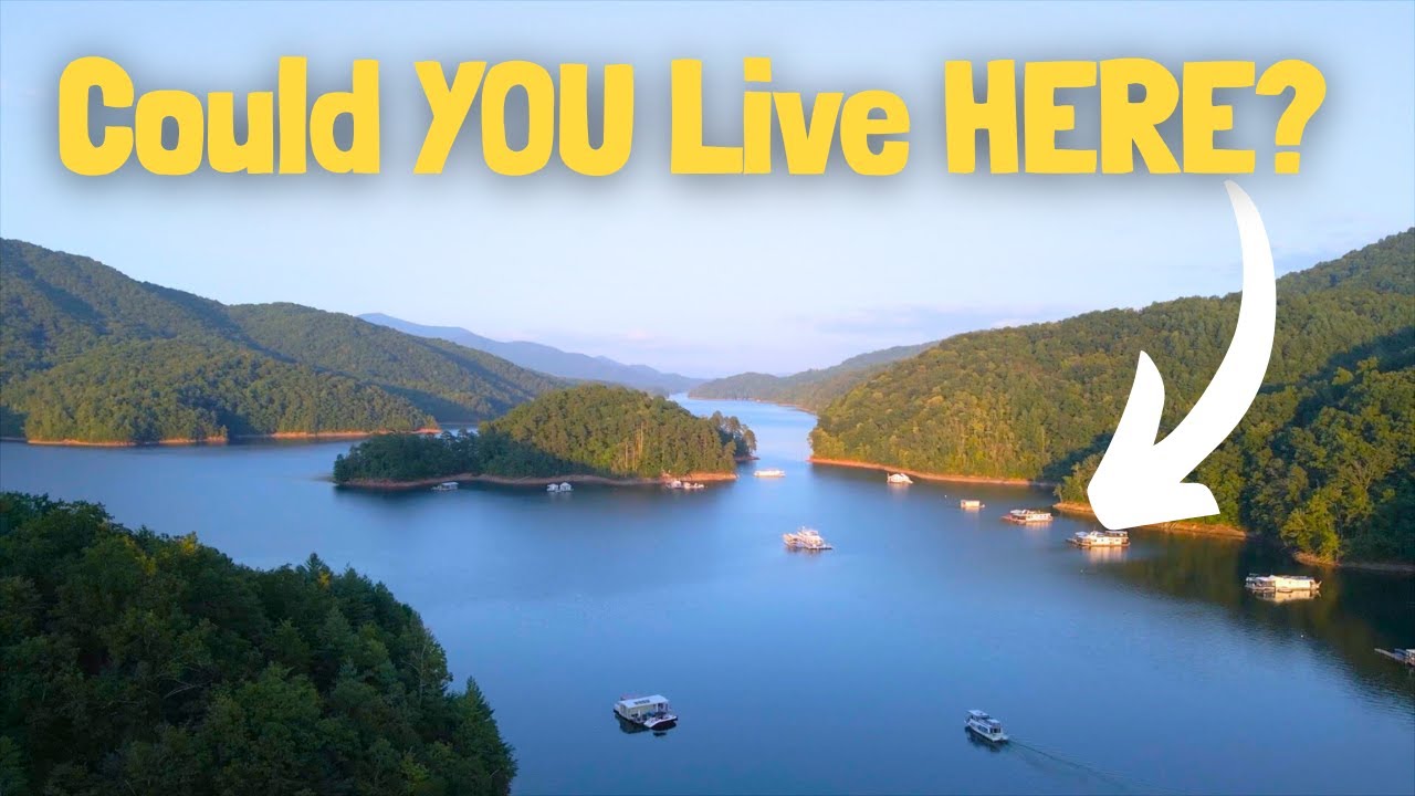 FULL-TIME on a Houseboat: Luxurious Living or Hard Knock Life?! 🌊