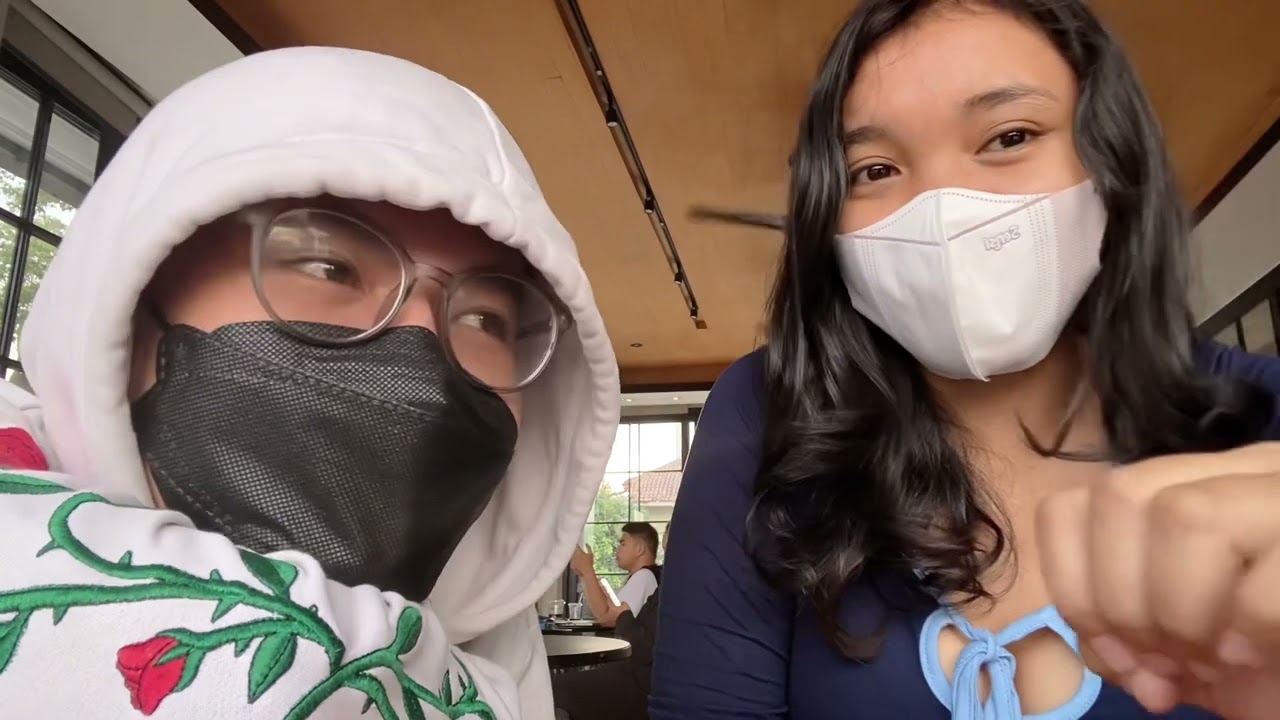gabut di starbucks 🤡🤡🤡