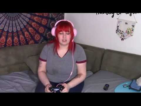 Gamer girl fart
