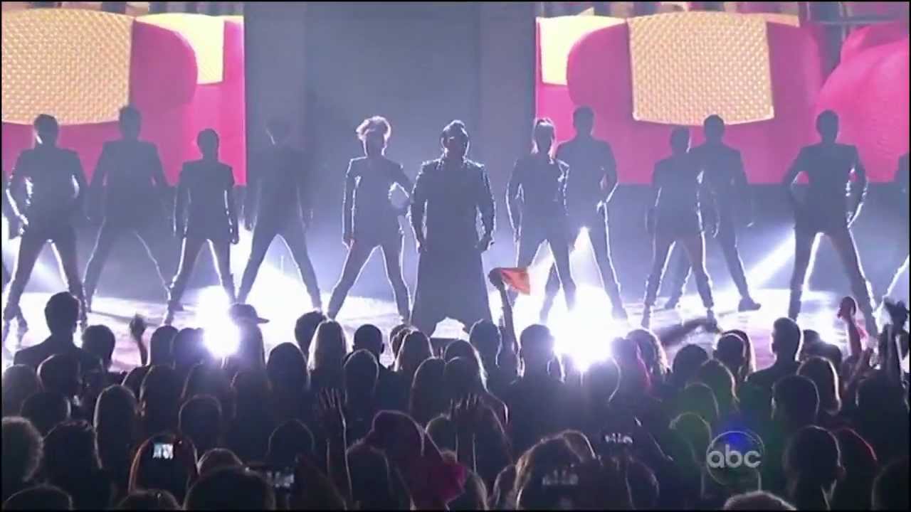 Gangnam Style (Live 2012 American Music Awards)