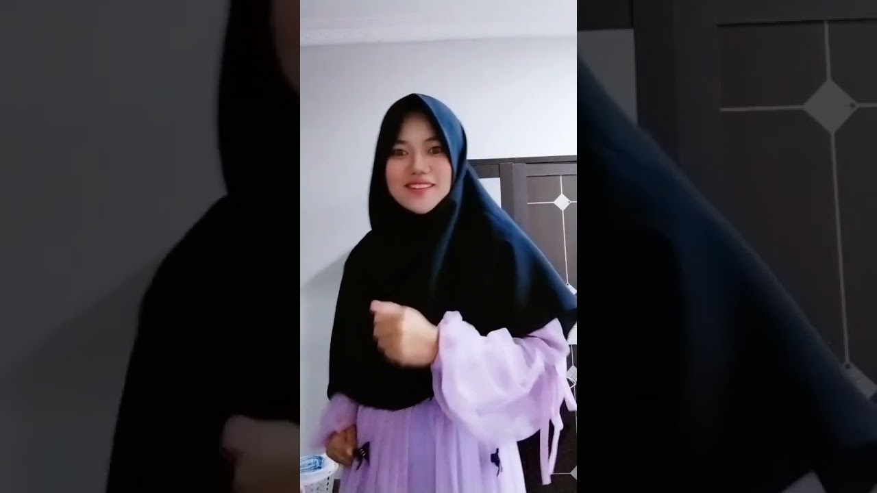 ganti baju singkat