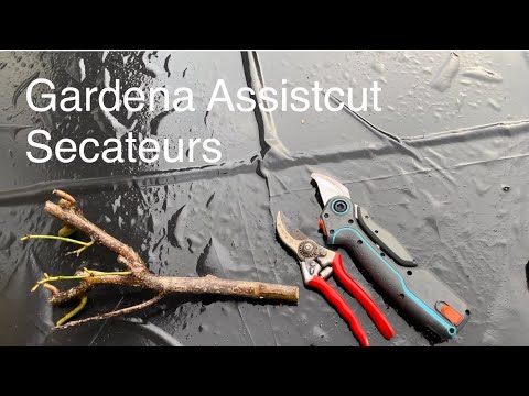 Gardena Assistcut Battery Secateurs