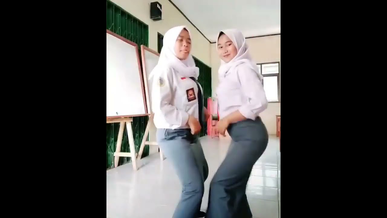gelek budak sekolah