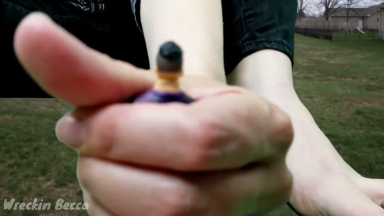 Gentle Hipster Giantess Girlfriend Preview