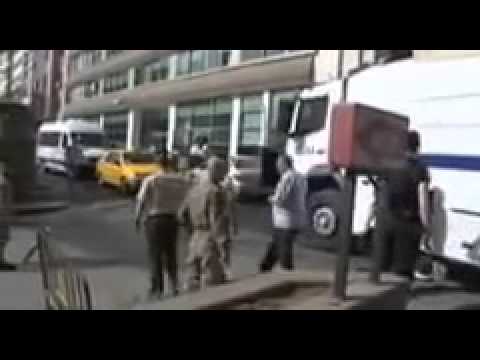 Gezi Parkı  Polis; Gaz mı sıkayım, Asker  Hele bir sıkda gör