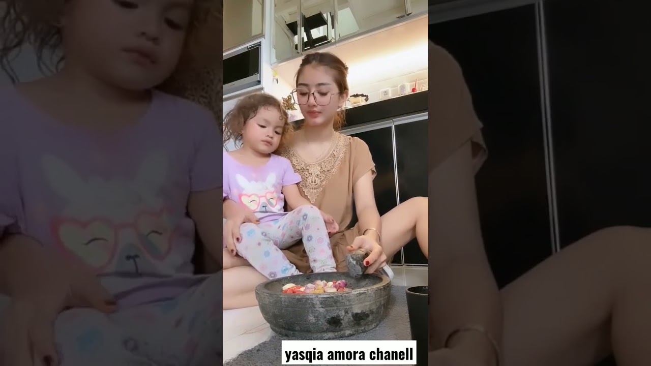 Ghea youbi , Lagi belajar Ngulekk