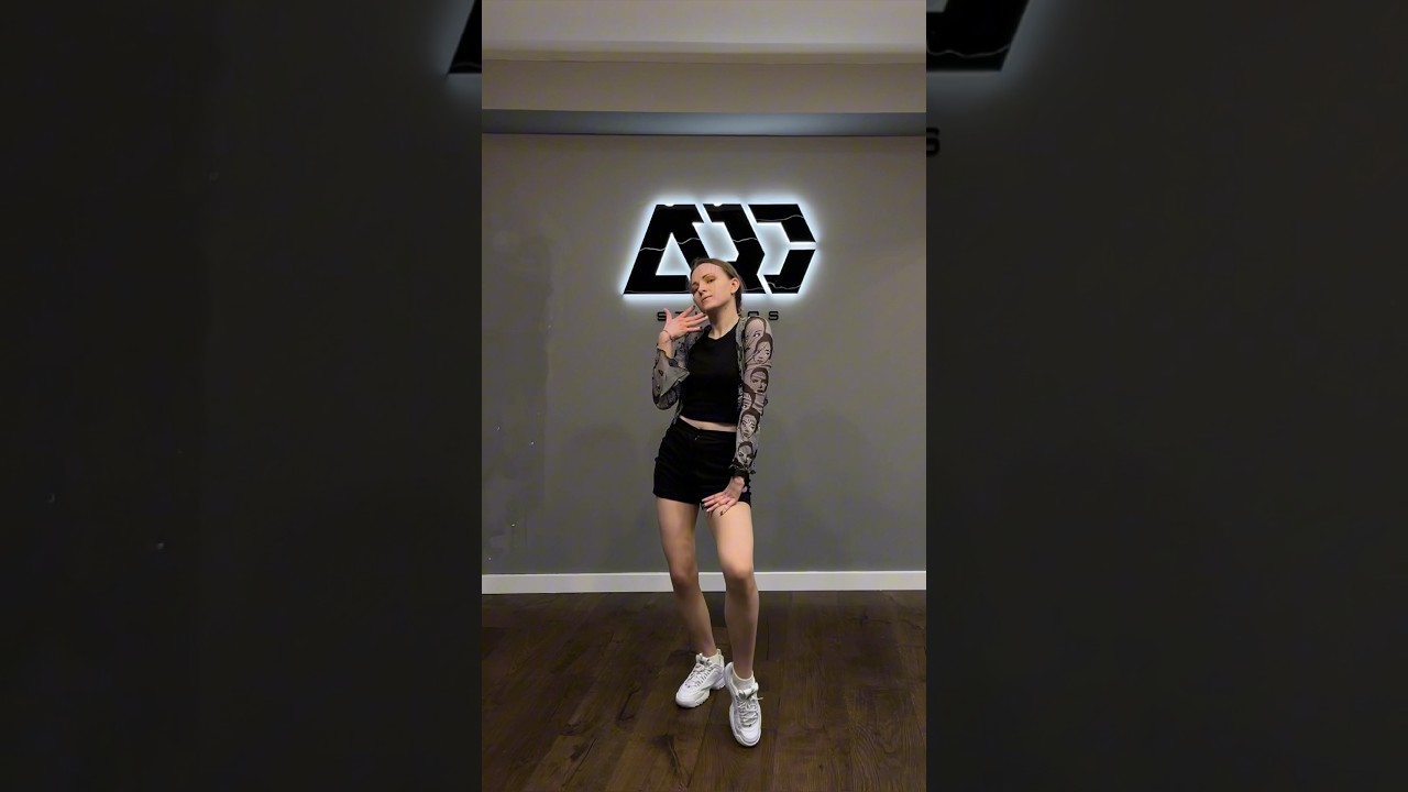 (G)I-DLE ‘LATATA’ / #shorts throwback dance cover by JaYn 🥰✨