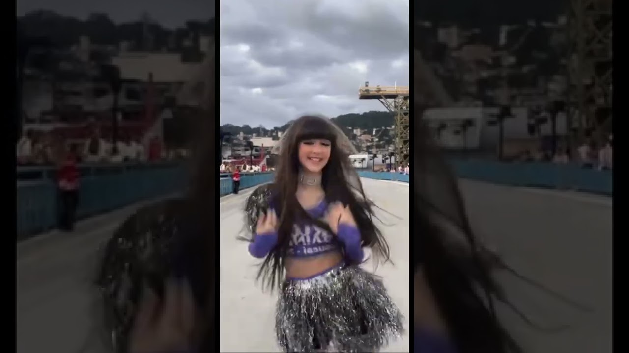 GIOVANNA ALPARONE FAZ TREND DO TIKTOK NA SAPUCAÍ #shorts