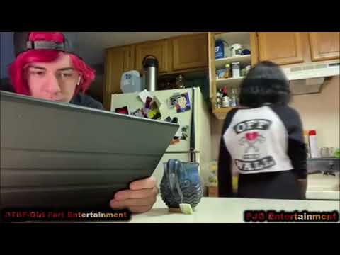 Girl Farts at BOYFRIEND!