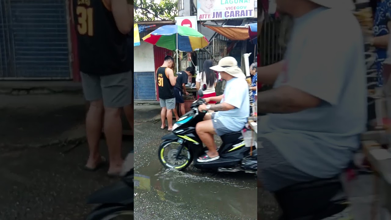Girl Pee Desperation Outside