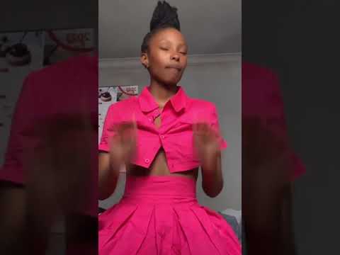 girl show off her breast