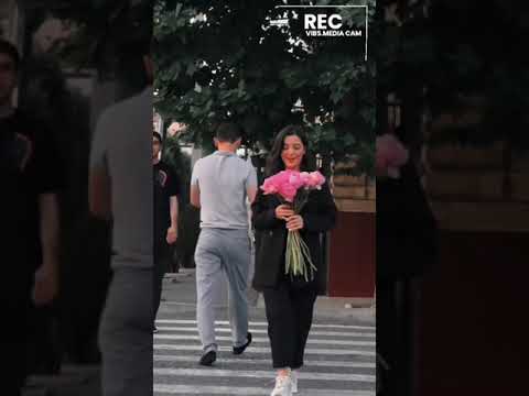 Give Flowers To Strangers