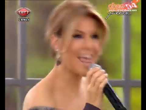 Gülben Ergen sütyensiz göğüsler sıkı kalçalar