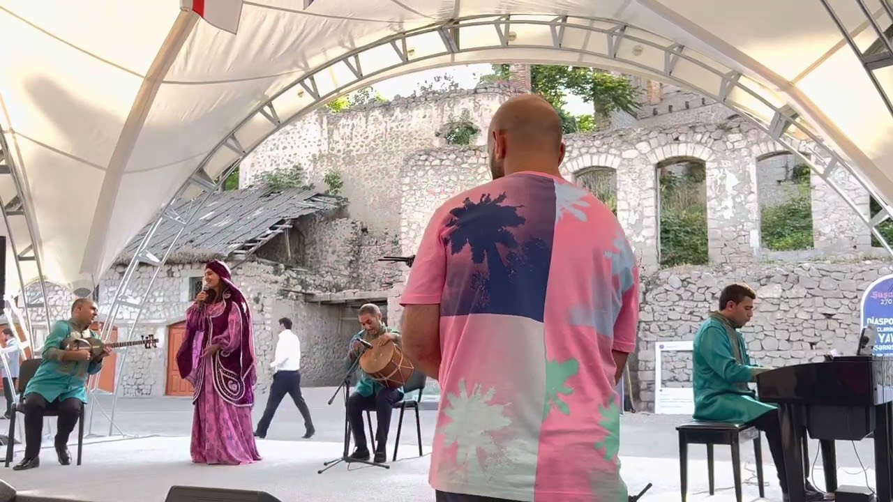 Güllü Muradova Şuşada