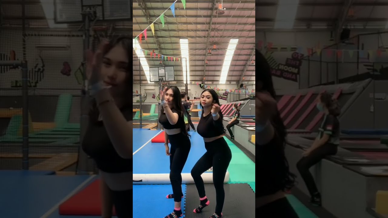 Goyang tiktok hot hits terbaru || joget celana ketat apem tembem