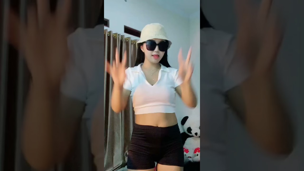 Goyang tiktok hot hits terbaru || joget celana ketat apem tembem
