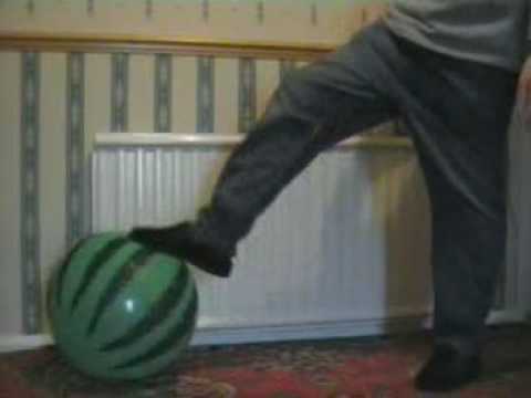 Green heatstretched beachball stomp
