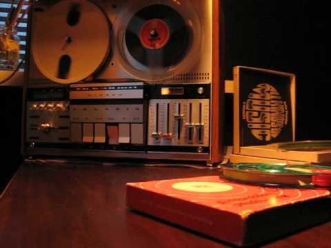 Grundig TK600 HiFi Bandrecorder.avi