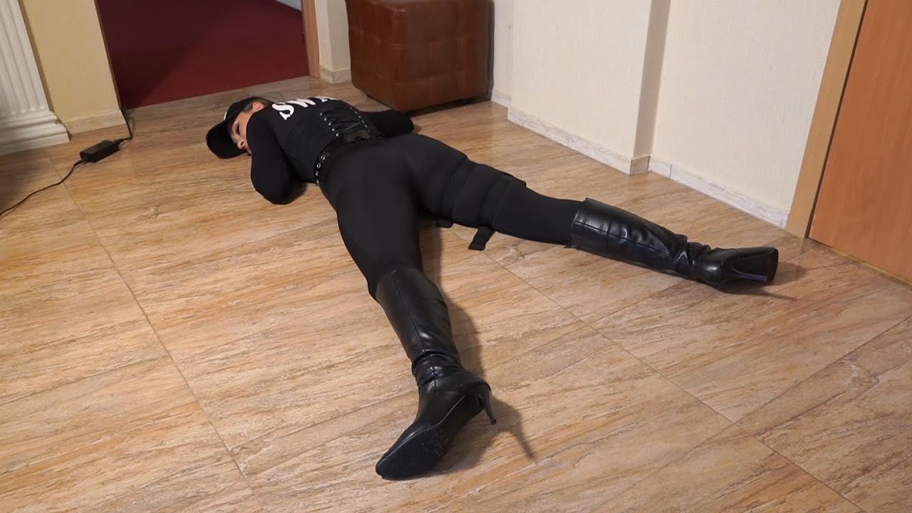 Guard attacked and shot