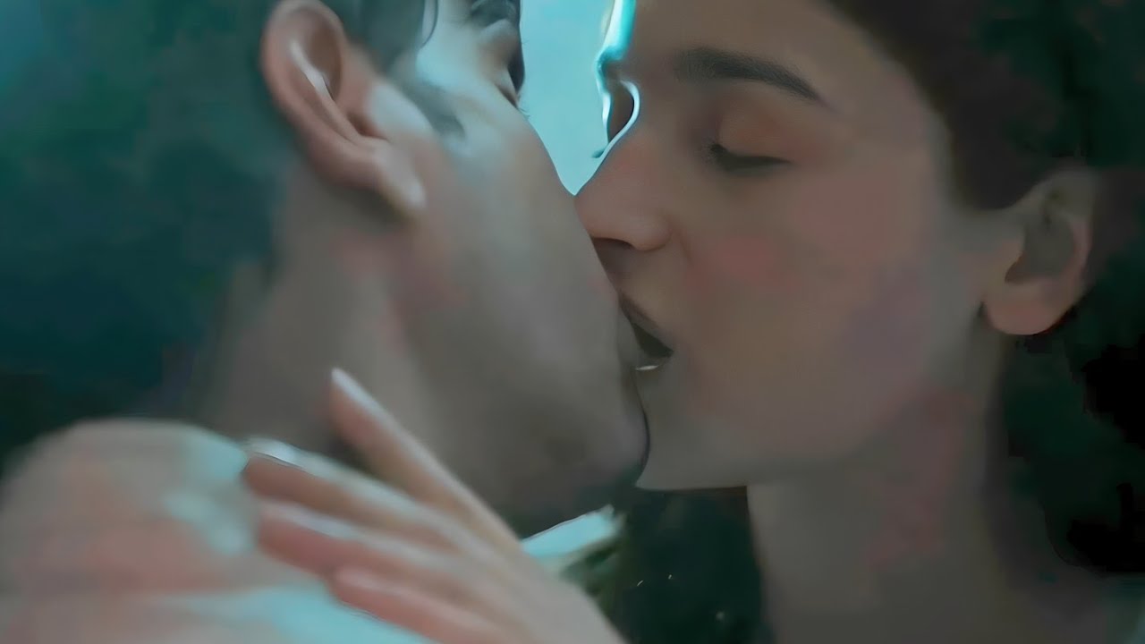 Gully Boy / 4K All Kissing Scenes | Alia Bhatt, Ranveer Singh
