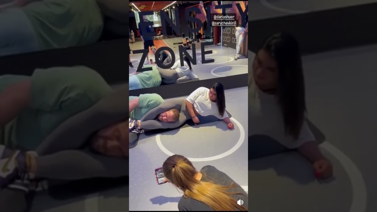 Gym Headscissor Challenge - Daria Shuer