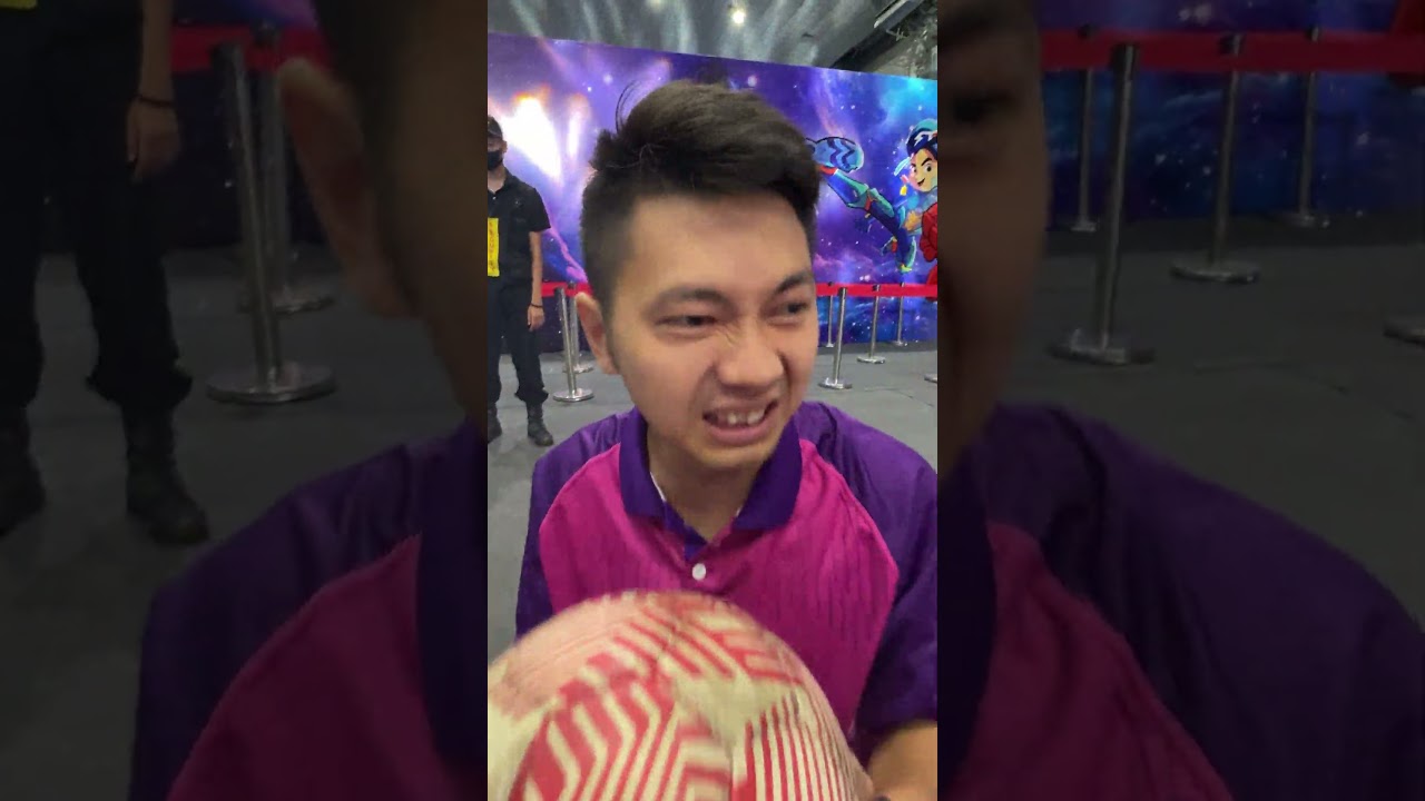 Hà Sam Xoay Bóng