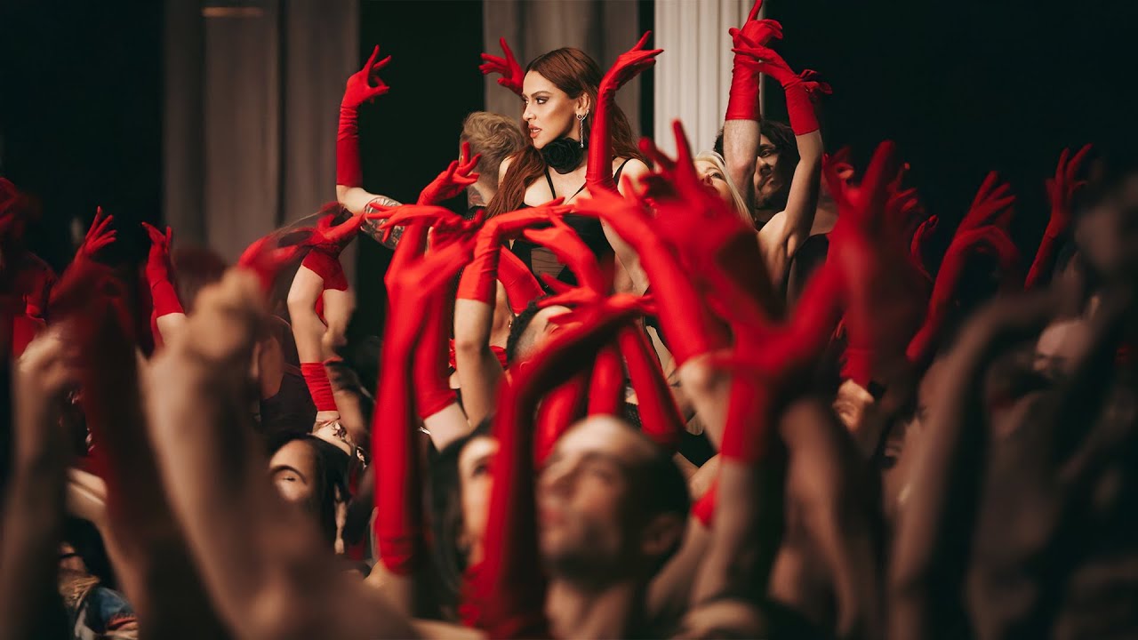 Hadise - Fırtınam (Official Music Video)