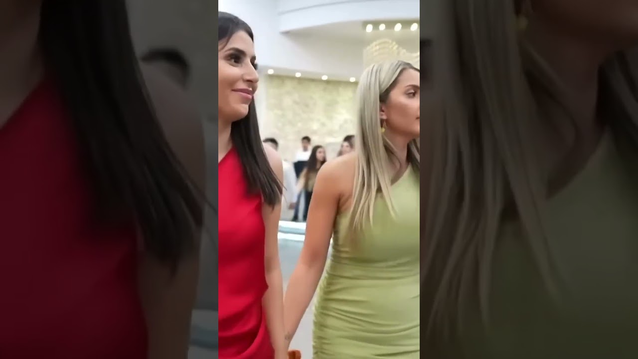 Halay Süper kizlar  Oynayan ikizler 1 #tiktok #girls #dance #halay #meme  #Portakal #ikizler