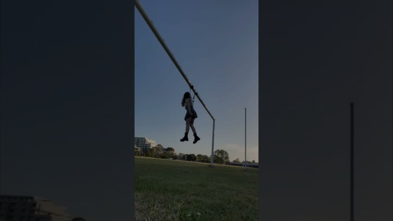 -Hanging Wedgie Girl Goal | Calcinhão pendurado na trave do gol