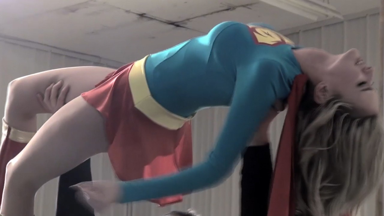 Hannibal Doomsayer Fights 2 Beautiful Super Heroes