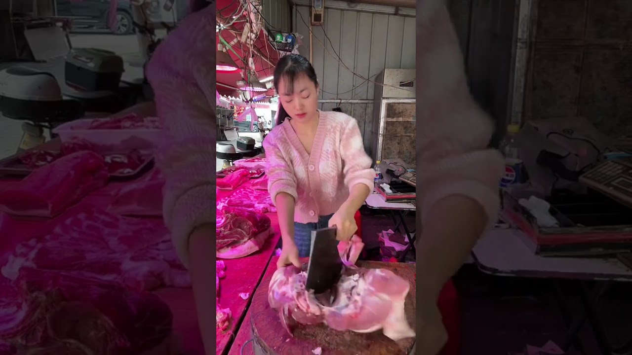 Hard work beautiful butcher #meatviews #dwnl