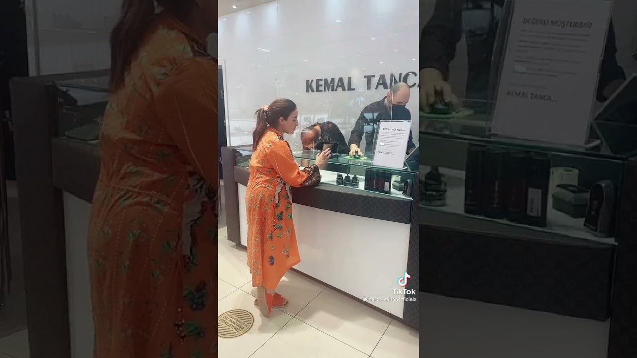Hareem Shah Full Hot Viral Sexy Styles beautiful Videos Shorts(5)
