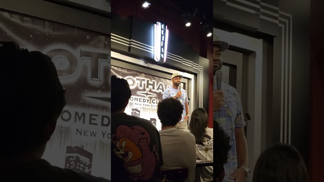 Harris Stanton @harrisstantoncomedy