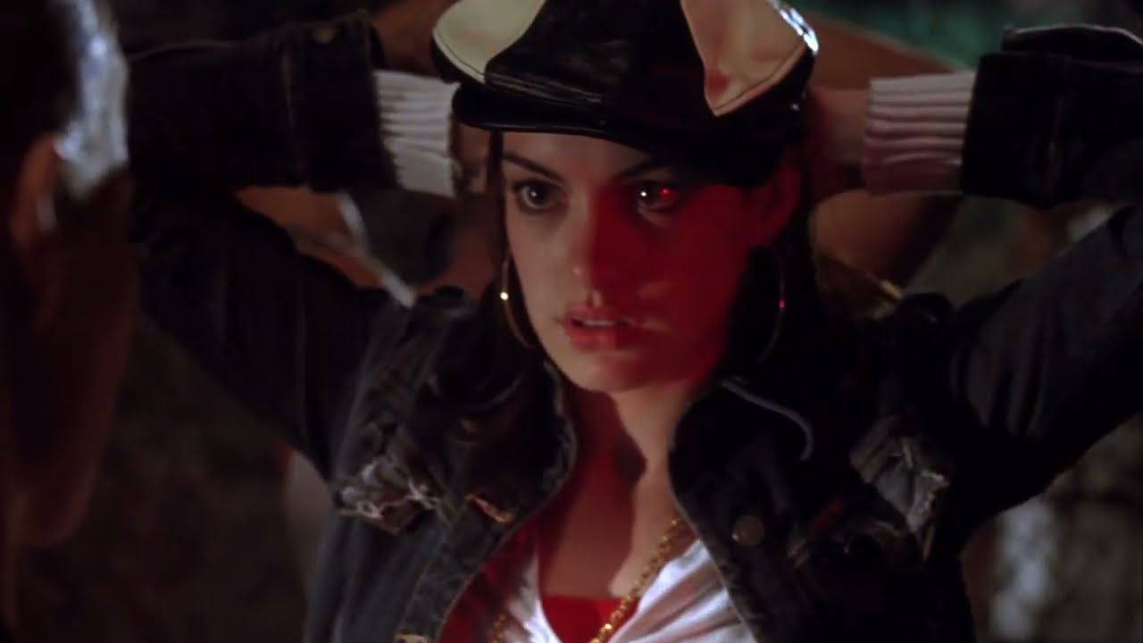 Havoc - Anne Hathaway arrest / jail scene